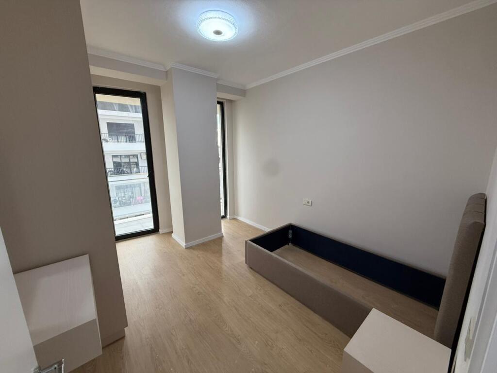 Apartament modern 2+1 me qira tek Rruga Mine Peza!