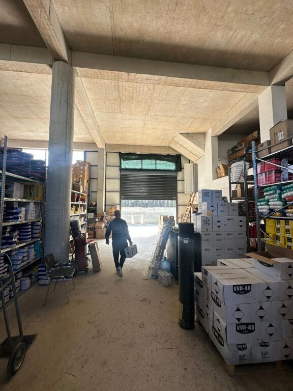 🏭 Capannone in Affitto – vicino a Top Channel