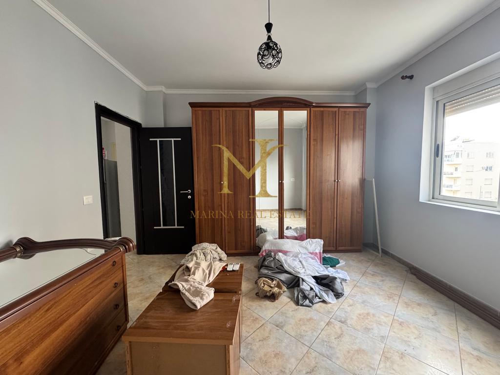 Shitet Apartament 3+1+2, Durres, zona Rrota e Kuqe – Pamje nga Deti!!