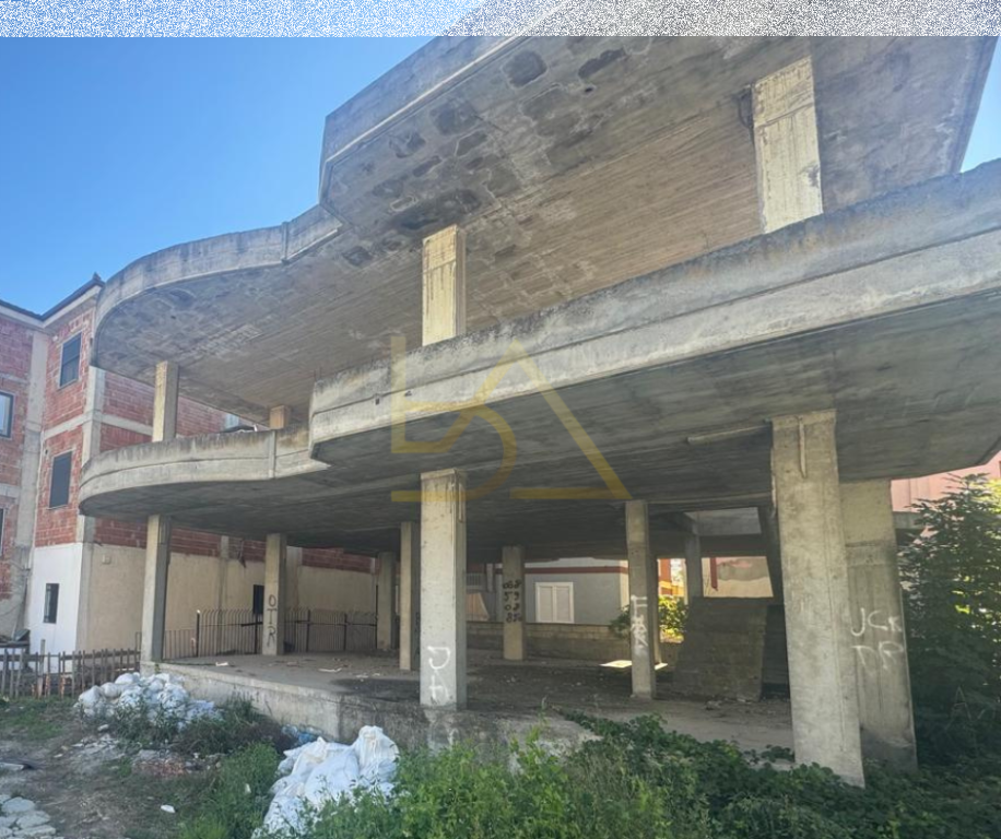 Vilë për Shitje – Durrës, Ish-Këneta