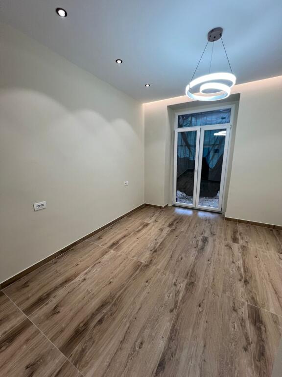 Jepet me qera ambient biznesi