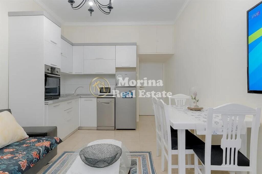 Qera, Apartament 2+1, Shallvaret, 600 euro/muaj