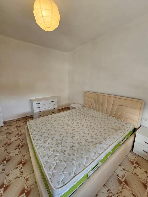 JEPET ME QERA APARTAMENT 2+1 PRANE RAJONIT TE POLICISË