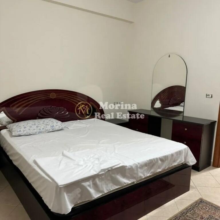 Qera, Apartament 2+1, te Komuna e Parisit, 700 Euro