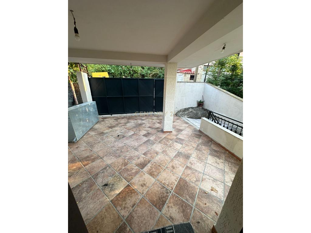 Casa privata in affitto, Kombinat!