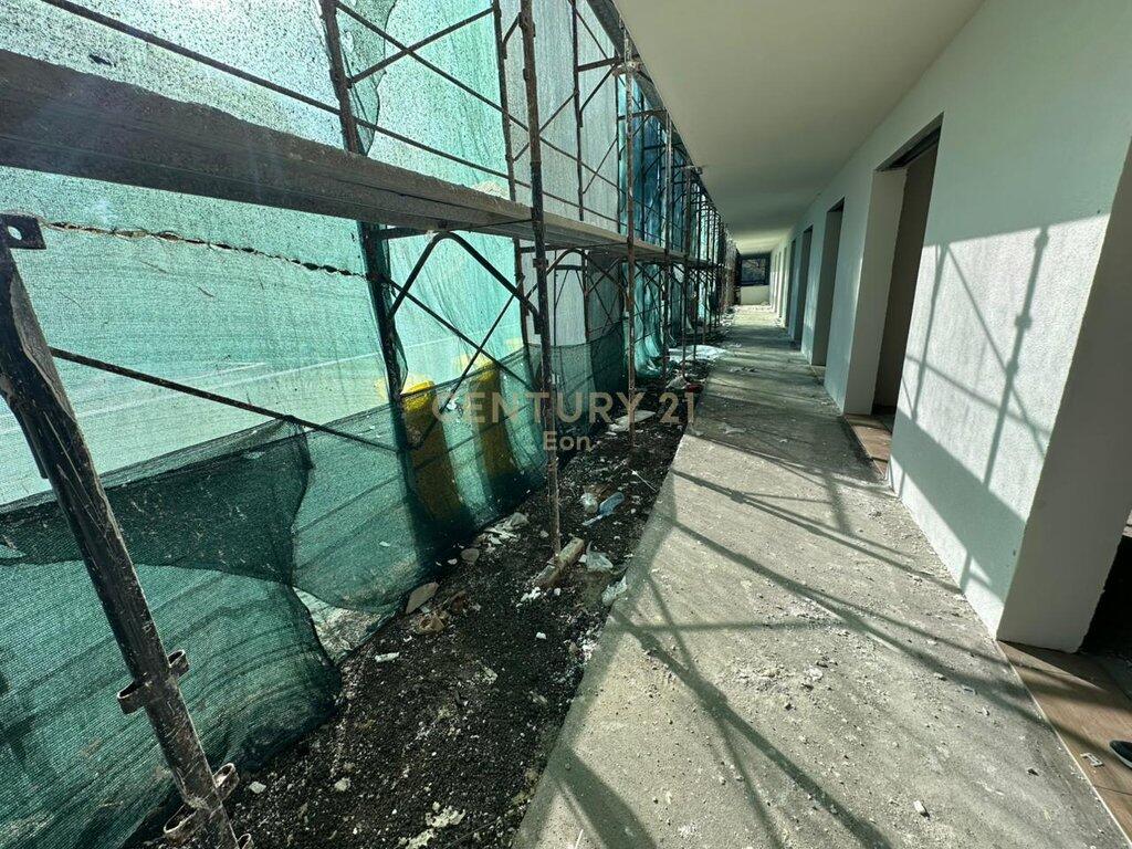 SHESIM APARTAMENT KATI 0 ME VERANDE 70metra NGA DETI NE GOLEM TEK HOTEL GRINT !