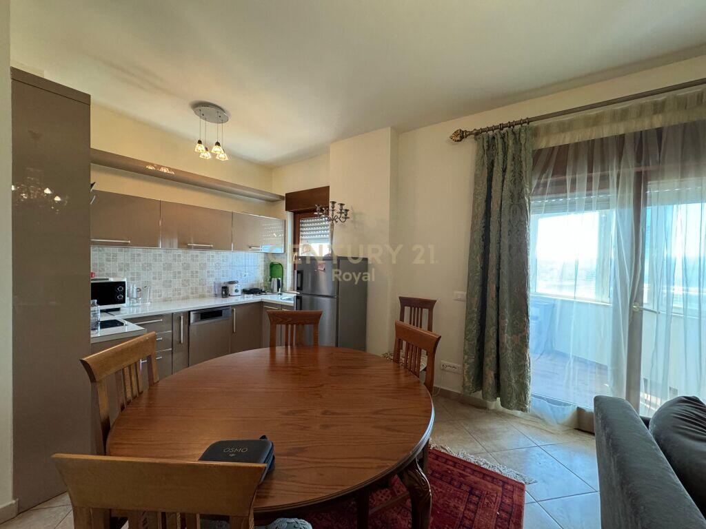 JEPET ME QERA APARTAMENT 1+1 NE QENDER TIRANE ME PAMJE NGA SHESHI SKENDERBEU