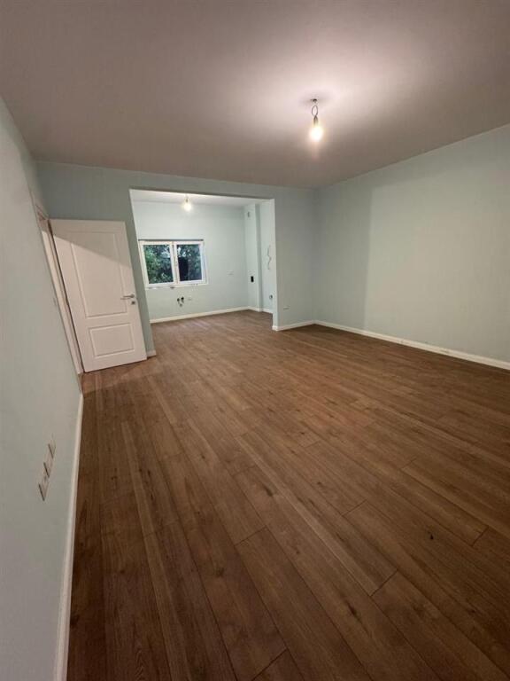 VILLA FOR RENT 3 FLOORS KOMBINAT 150 000 LEK