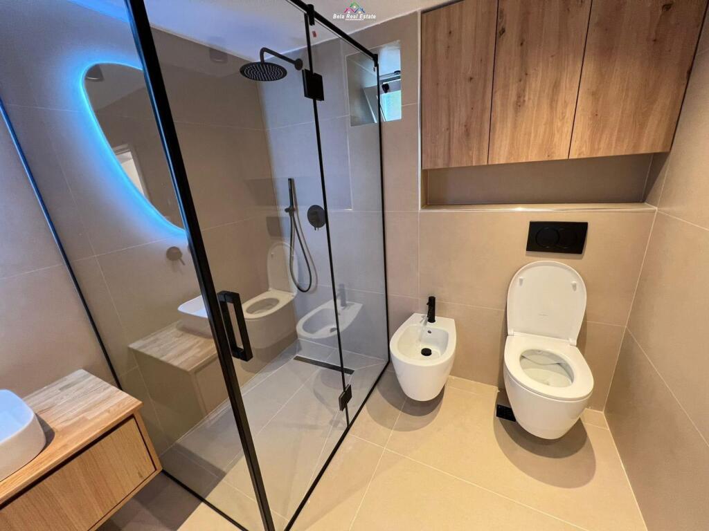 Vile Me Qera 2+1 prane Kompleksit Grand (ID BV22512) Tirane