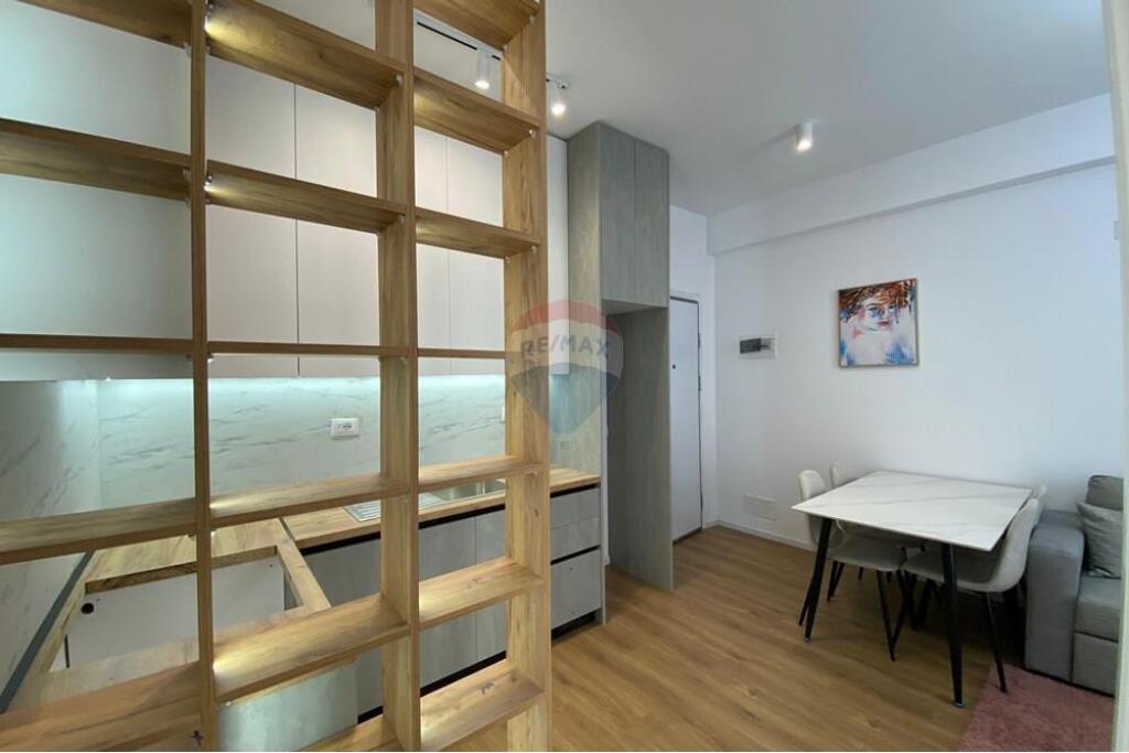 SHITET, APARTAMENT 1+1, FRESKU, TIRANË !