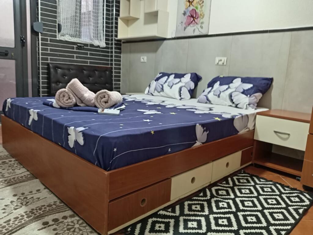 Apartament me qera 1+1