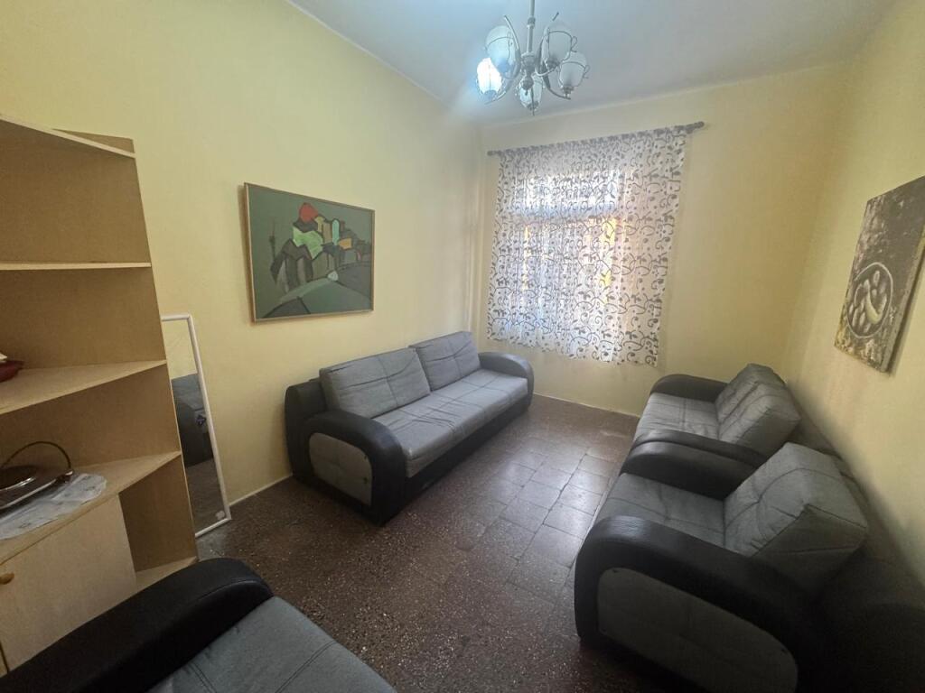 2+1,arredato allo stadio Dinamo al parco,prezzo 450 euro