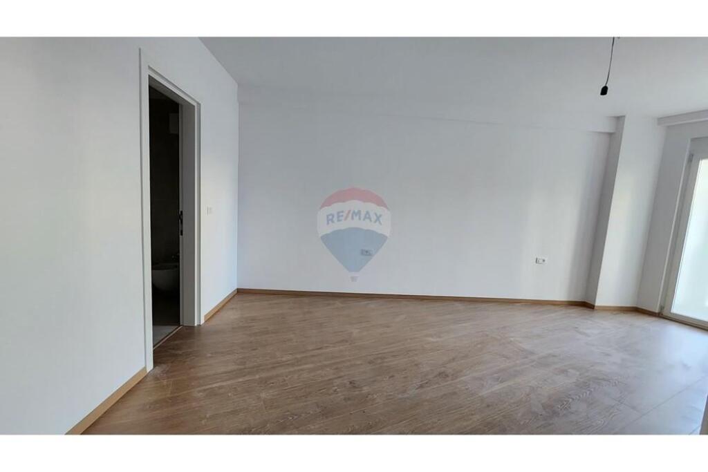 Apartment - For Sale - Faik Konica Street, Tirana (ID: 530391004-339)