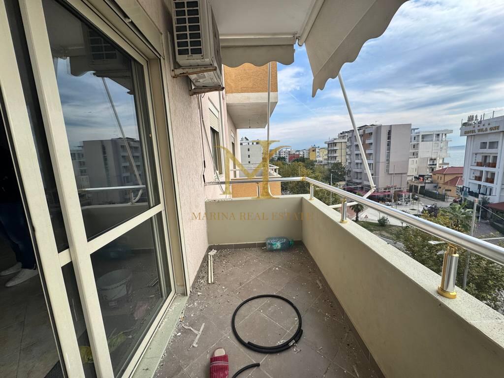 Shitet Apartament 3+1+2, Durres, zona Rrota e Kuqe – Pamje nga Deti!!
