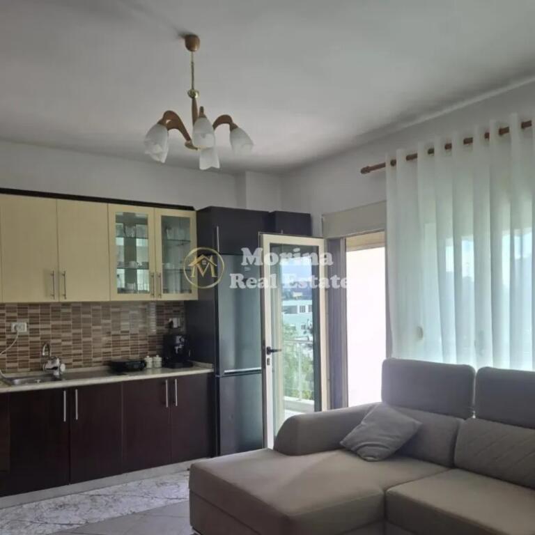 Qera, Apartament 1+1, Stacioni Trenit , 500 euro/muaj