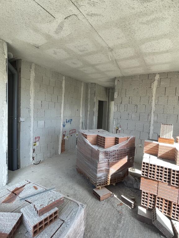 Shitet Super Apartament me Pamje Deti në Golem!