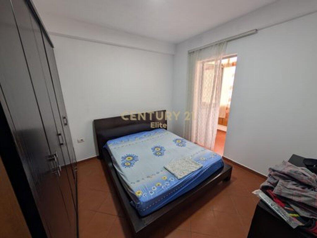 Jepet me qira apartament 1+1 tek Ish Ekspozita