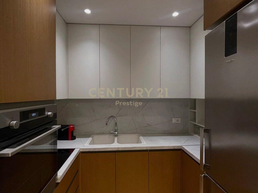 APARTAMENT 2+1+2 + GARAZH ME QIRA PRANE "RADISSON COLLECTION"