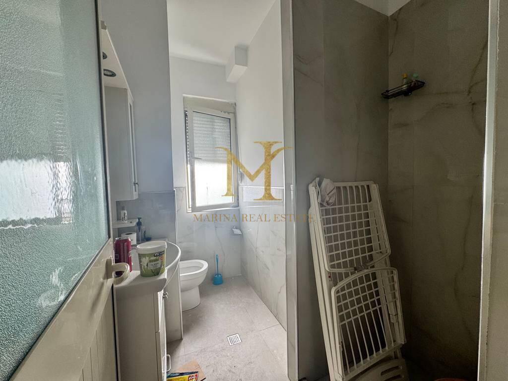 Shitet Apartament 3+1+2, Durres, zona Rrota e Kuqe – Pamje nga Deti!!
