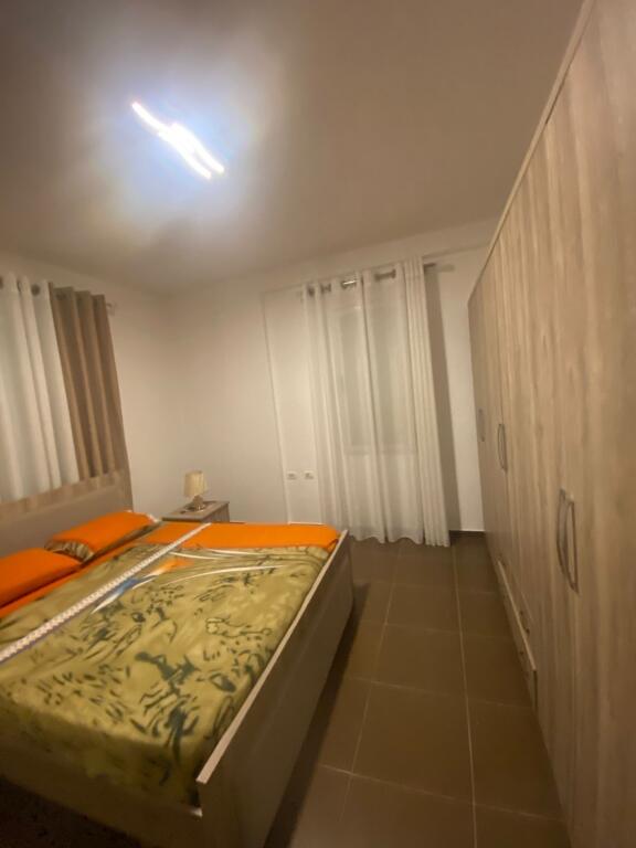 For rent 2+2 furnished 3rd floor elevator 600 Peti street