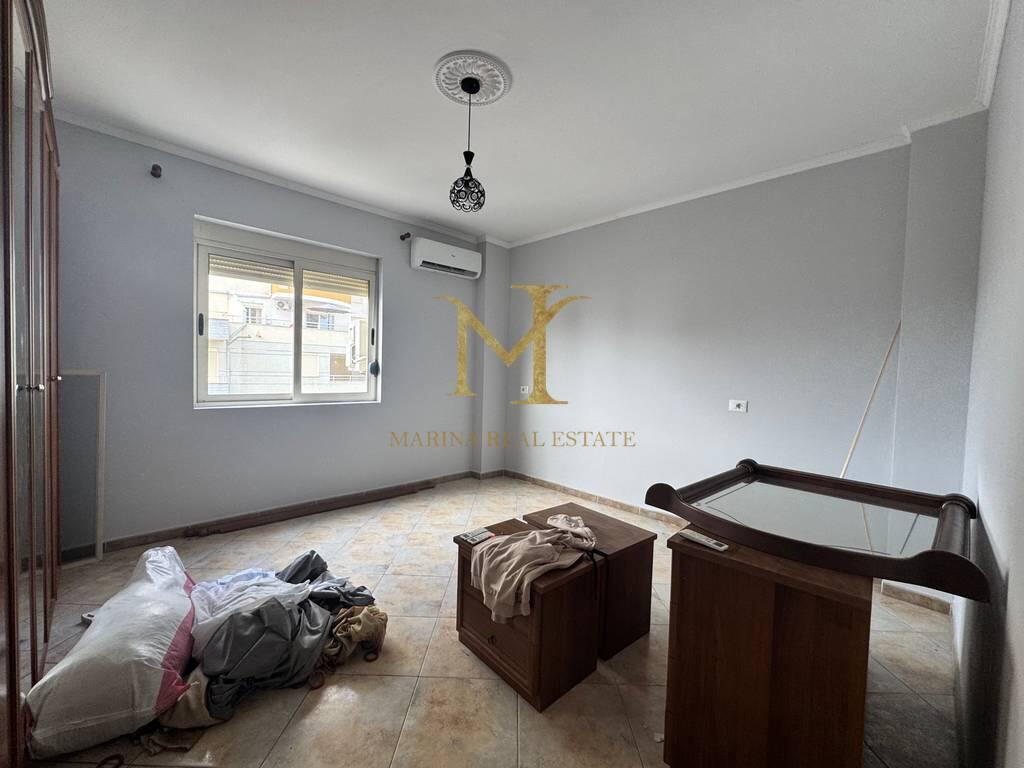 Shitet Apartament 3+1+2, Durres, zona Rrota e Kuqe – Pamje nga Deti!!