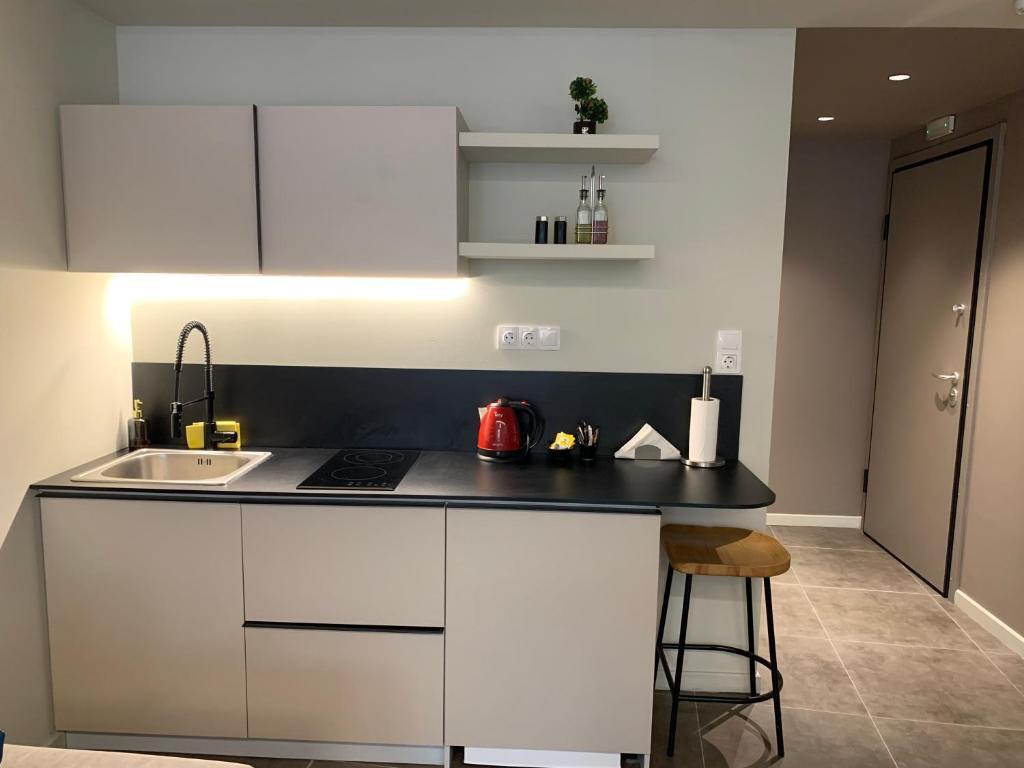 Apartament Me Qera 3+1 Ne Astir (ID B230179) Tirane