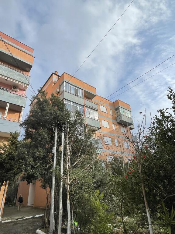 🏡 Shitet Super Apartament me Organizim Perfekt!