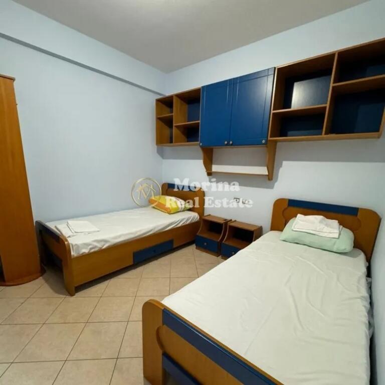Qera, Apartament 2+1, te Komuna e Parisit, 700 Euro