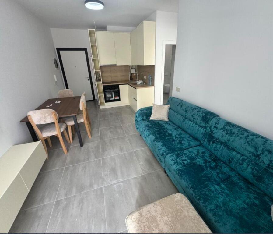 Appartamento 1+1 in affitto  📍 Via Mine Peza, Tirana