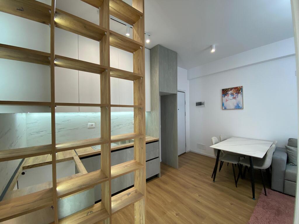 SHITET, APARTAMENT 1+1, FRESKU, TIRANE # 530581008-42