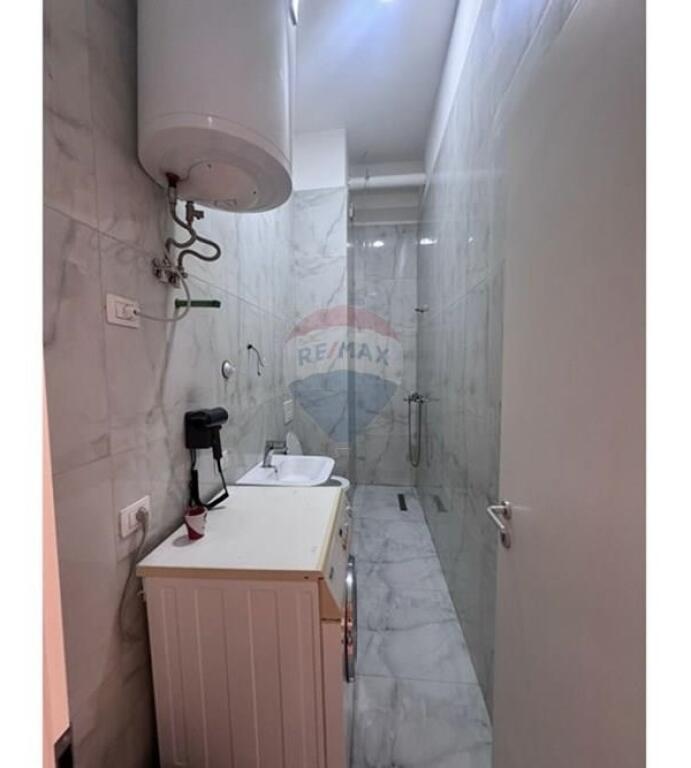 APARTAMENT 1+1  ME QIRA , TE KOMPLEKSI KONTAKT.
