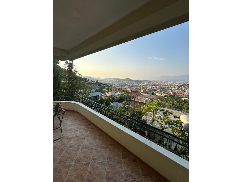 Casa privata in affitto, Kombinat!