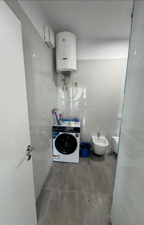 Appartamento 1+1 in affitto  📍 Via Mine Peza, Tirana