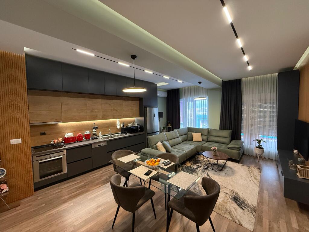 Shitet Apartament 1+1 tek Magalem 21, Ali Demi !!