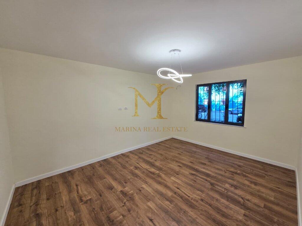 For sale, 2+1 Apartment with Separate Kitchen, Near Vala Park, Durres!!
