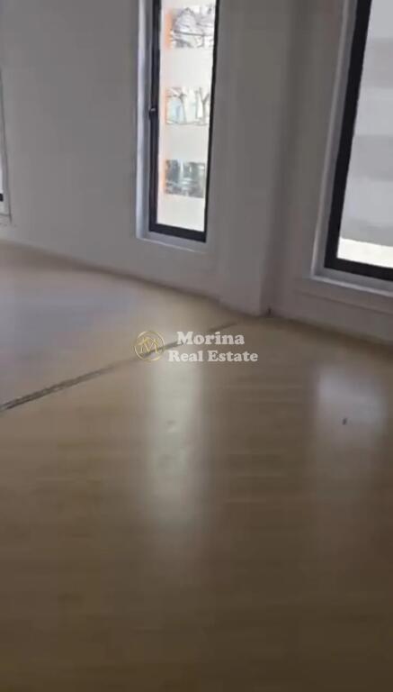 Rent, Business Premises, in Shopping Center “Torre Drini”, 1300 Euro/Month