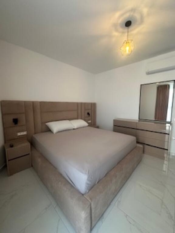 Super 1+1 lluksoz me qera afer rrethit Astirit me 550€