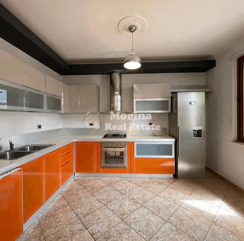 Affitto, Villa su 3 Piani, Kodra e Priftit, 1200 Euro/Mese