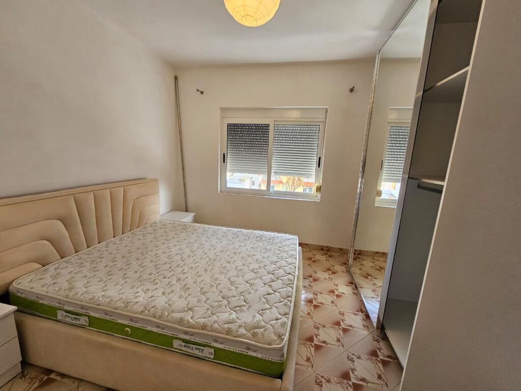 JEPET ME QERA APARTAMENT 2+1 PRANE RAJONIT TE POLICISË