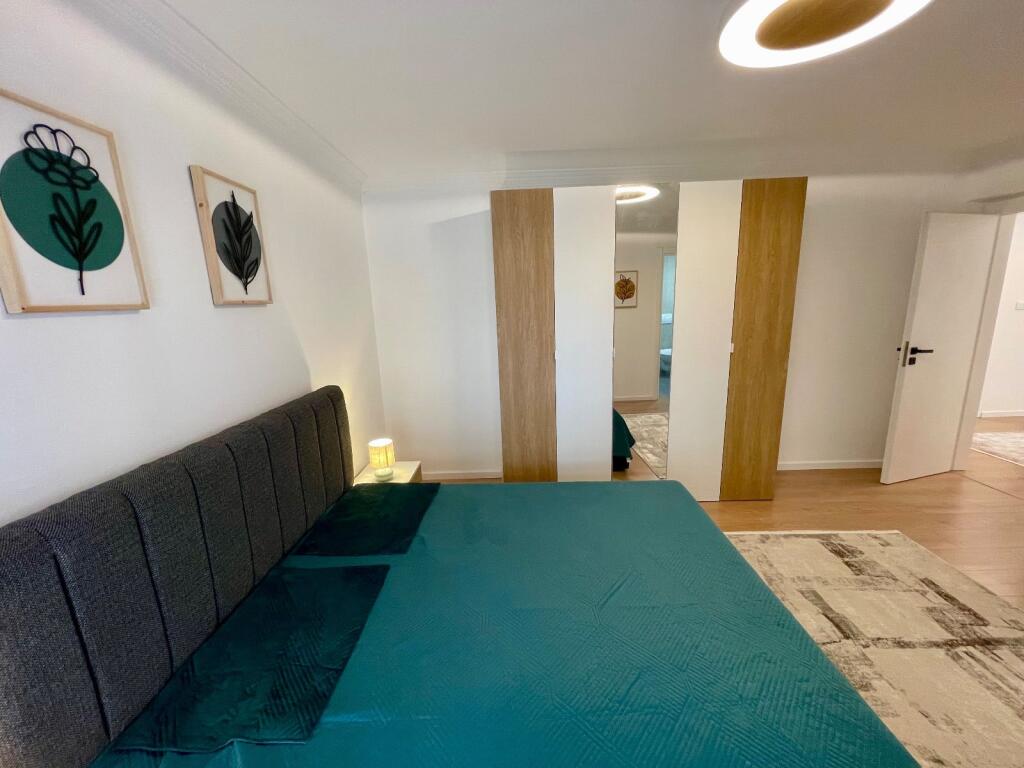 Jepet me QIRA apartament 2+1 në BLLOK, Sheshi Wilson (mbrapa LSI)