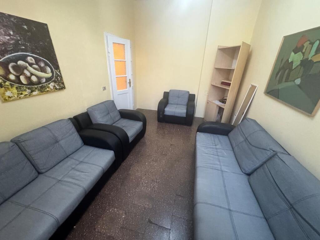 2+1,arredato allo stadio Dinamo al parco,prezzo 450 euro