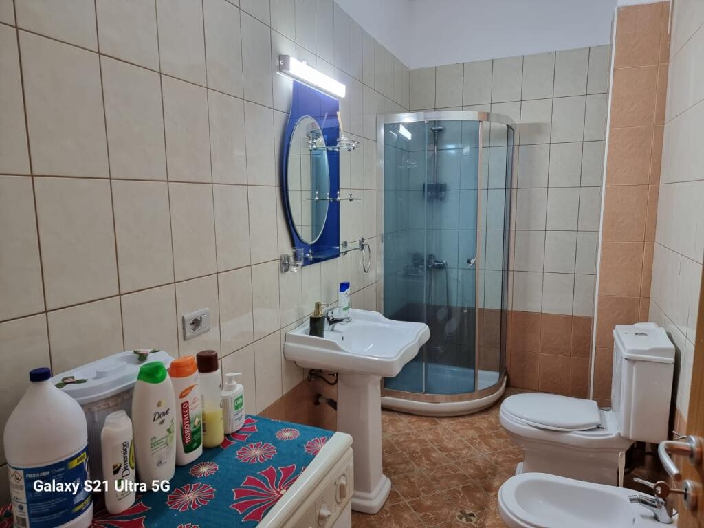 Jepet Apartament Me Qera , Ne Vlore