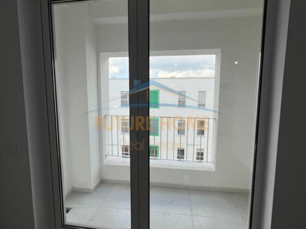 Shitet, Apartament 1+1, Ali Demi, Tiranë.