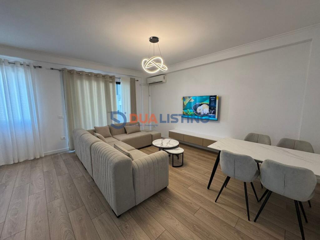 JEPET ME QIRA APARTAMENT MODERN 2+1 I PA BANUAR ME PARE TEK KODRA E DIELLIT!