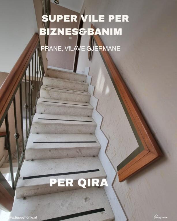 Villa 3 Piani + Cortile + Posti Auto in Affitto!