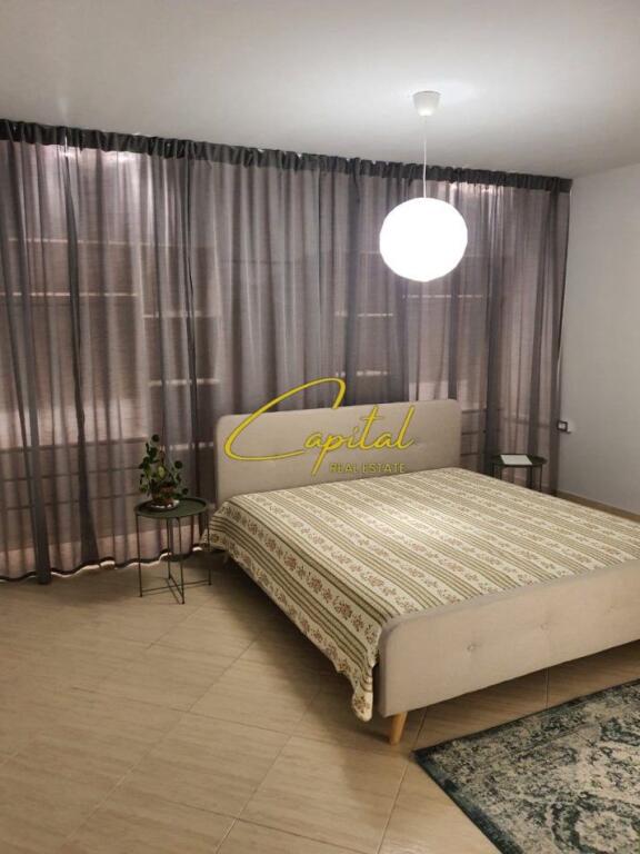 APARTAMENT ME QERA 1+1 ISH TREGU ELEKTRIK 600 EURO