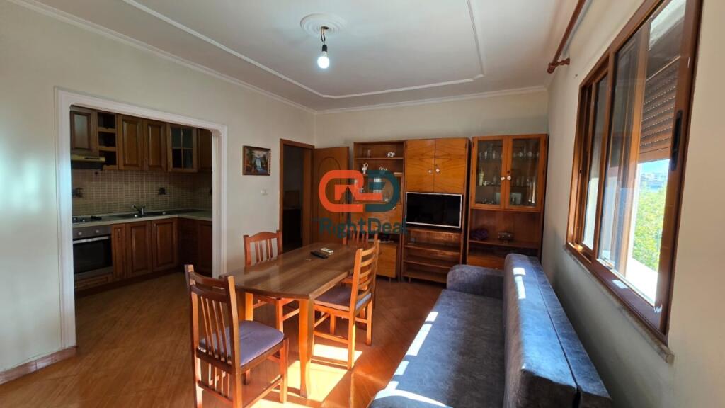 Perballe Delijorgjit, Jepet Me Qira Apartament 2+1, Totalisht I Mobiluar!
