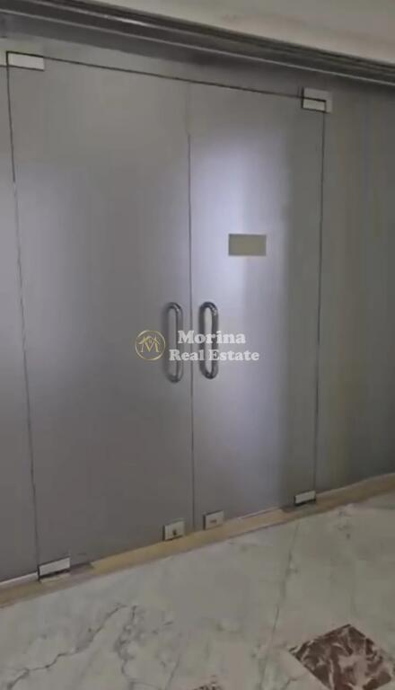 Rent, Business Premises, in Shopping Center “Torre Drini”, 1300 Euro/Month