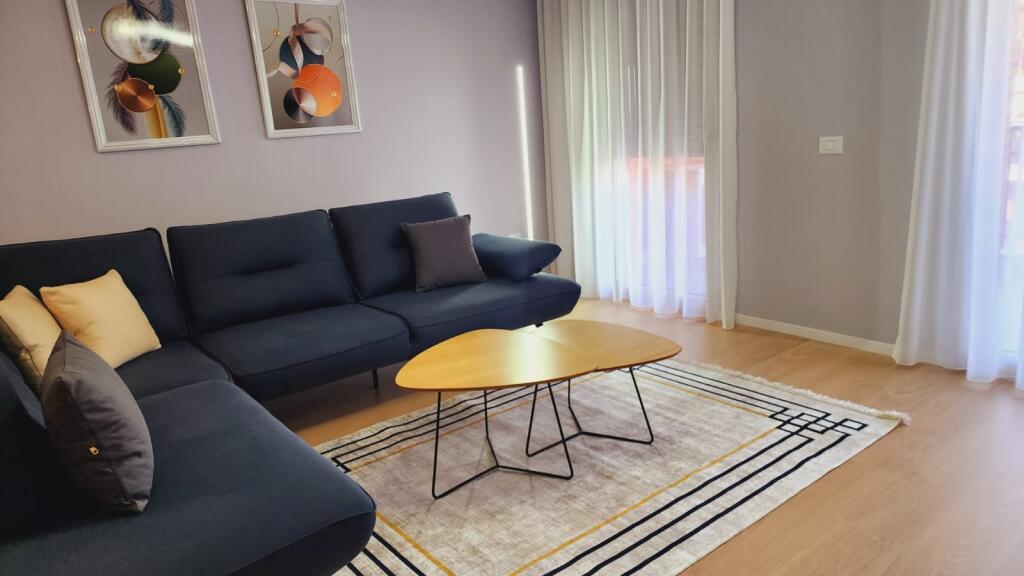 2+1+2 for rent in Delijorgj