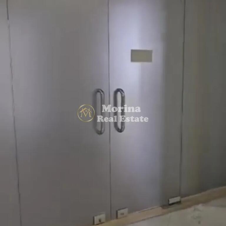 Rent, Business Premises, in Shopping Center “Torre Drini”, 1300 Euro/Month